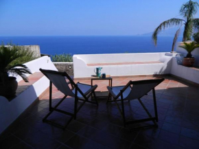 CASA DEI SOGNI, ISLAND OF SALINA Santa Marina Salina
